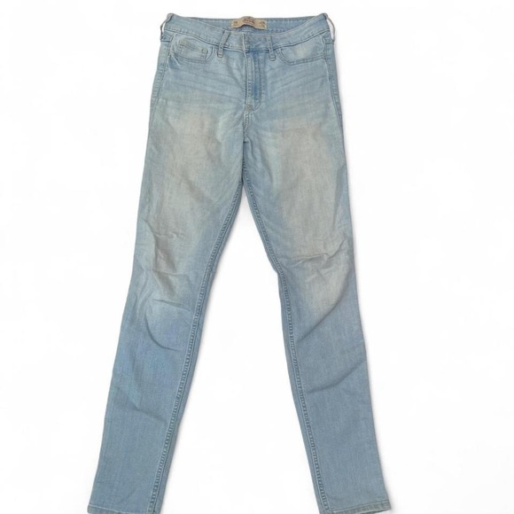 Hollister Co. Denim - Hollister light wash woman's jeans